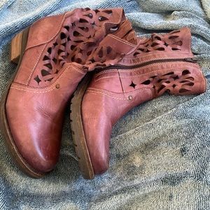 Dromedaris Genuine Leather Violet Ankle Boots Size 42